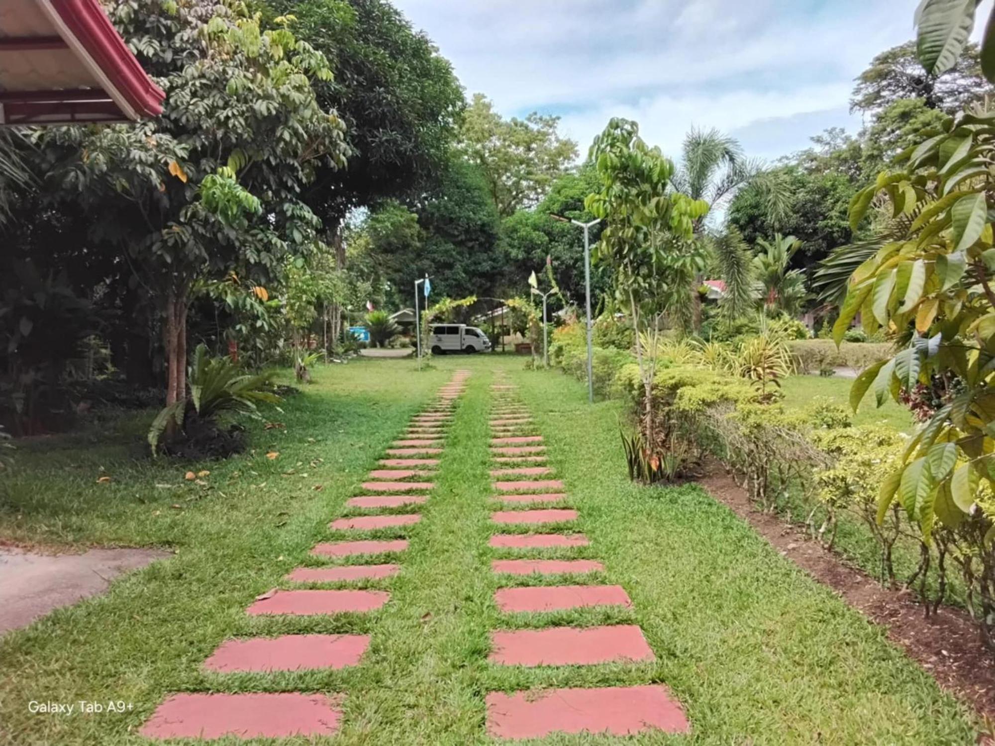Camiguin Lanzones Resort Mambajao Ngoại thất bức ảnh
